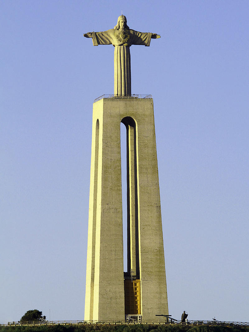 Die Christus-Statue Cristo Rei in Lissabon.