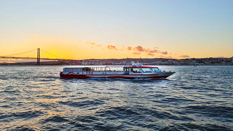 Sunset cruise with FRS on river Tagus in Lisbon.